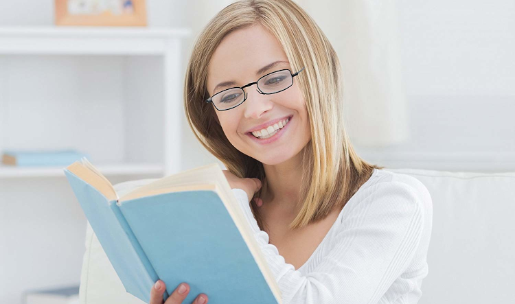 Reading with folding glasses